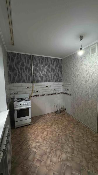 Продам газ плиту