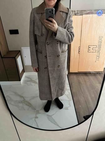 Пальто коричневая