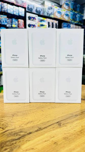 Повербанк iPhone