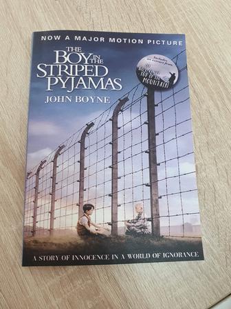 Книга Мальчик в полосатой пижаме на английском языке!