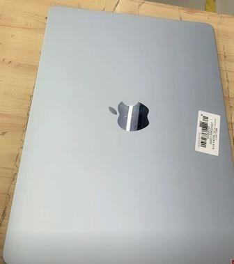 Macbook Air 13 2025