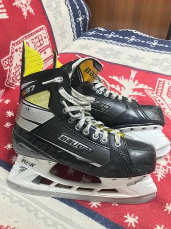 Продам коньки bauer s37