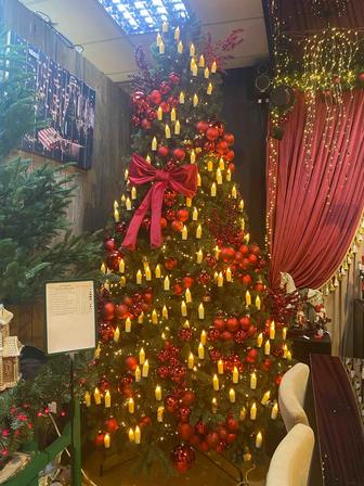 Оформить ёлку Новогоднюю