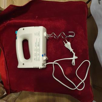 Миксер непользованный в коробке в отличном состоянии