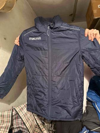 Куртки Kelme,Macron