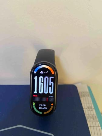 Продаю смарт браслет Xiaomi Smart Band 10. Торг уместен