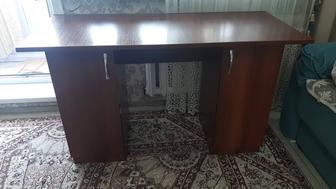Стол письменный