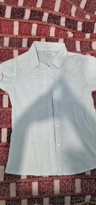 Продам школьную рубашку для девочек, размер 152,