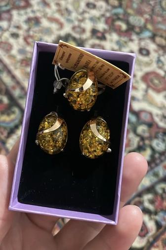 Продам комплект серебряный