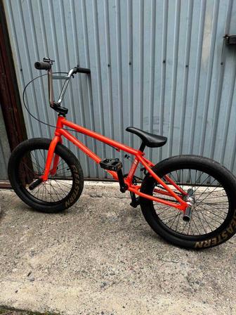 Продам трюковой велосипед BMX