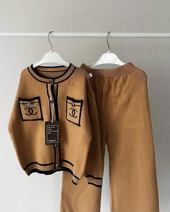 Теплые двойки под chanel для девочек
Гуанчжоу
Размеры 140, 160