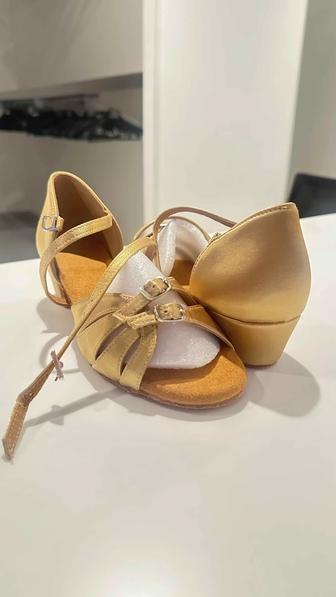 Туфли бальные