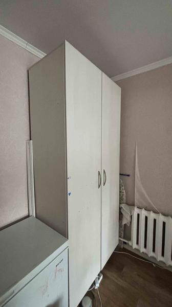 Шкаф двухстворчатый