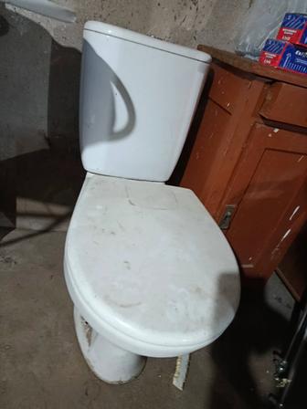 Продам унитаз