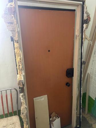 Продам дверь