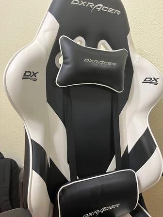 Продам игровое кресло DXRACER идеальное состояние