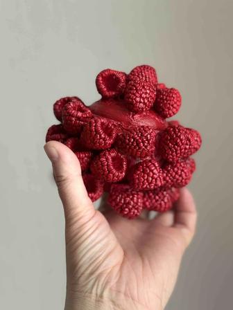 Свеча Малина ручной работы