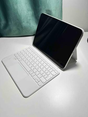 Magic Keyboard Folio для iPad 10/A16