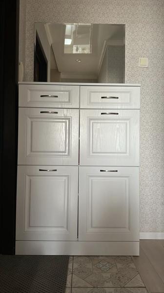 Обувница с зеркалом