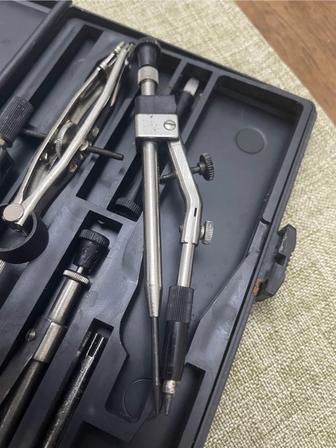 РАРИТЕТ Набор чертежный
НЧ-11-2-04 СССР Готовальня