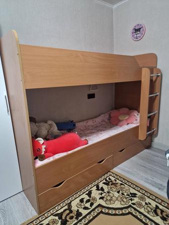 Двухъярусная кровать без матрасов