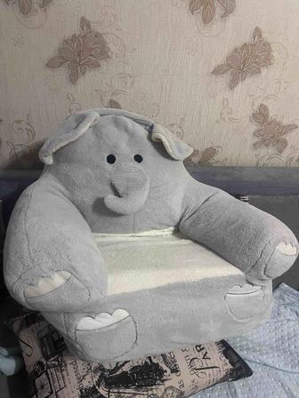 Отдам бесплатно мягкое детское кресло в виде слоника