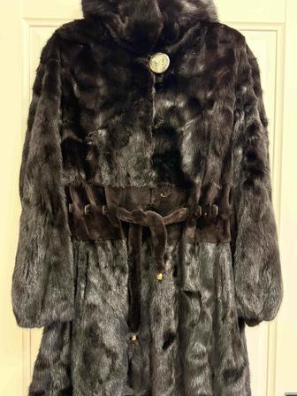 Продам норковую шубу