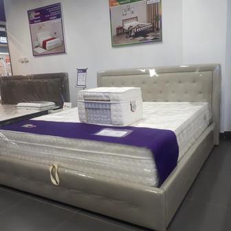 Кровать двуспальная