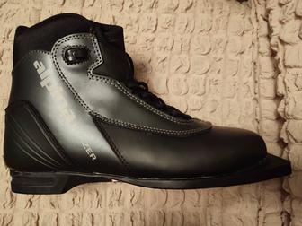 Продаю мужскую обувь ботинки