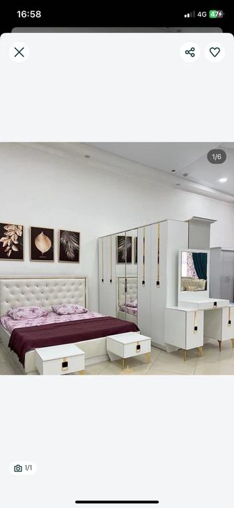 Спальный гарнитур