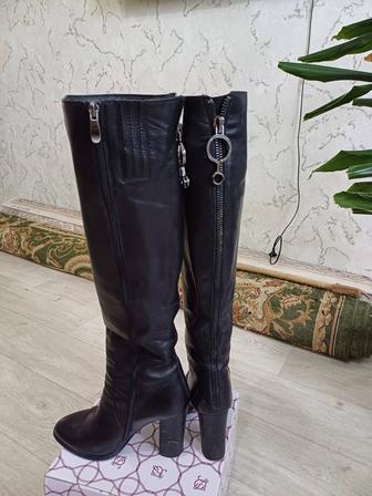 Продам сапоги женские б/у.