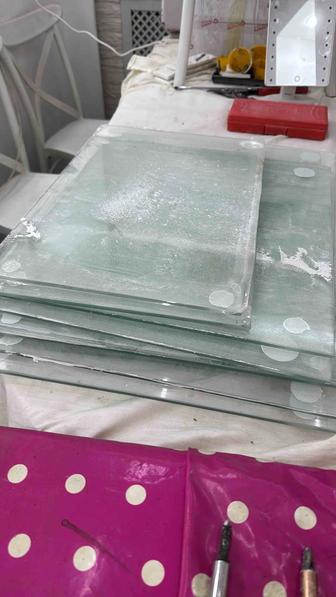 стекла разные уже подрезанные готовые на полки