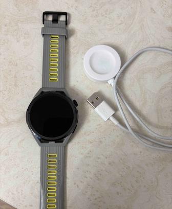 Смарт часы HUAWEI WATCH