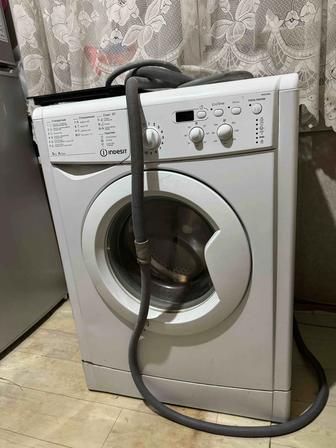 Стиральная машина Indesit