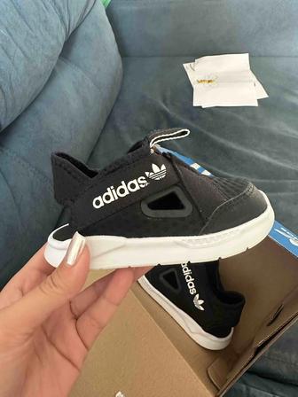 Сандалии Adidas