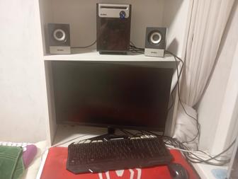 Компьютер со всей комплектации