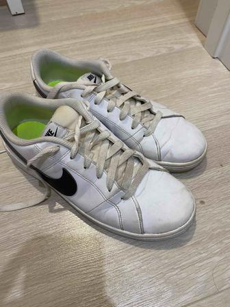 Продаю кеды Nike