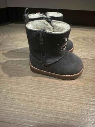 Продам зимние детские ботинки