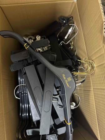 Вешалки для одежды