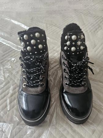 Зимние ботинки