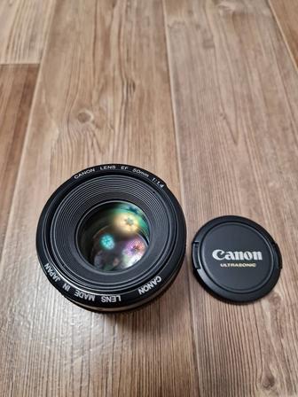 Canon EF 50mm f/1.4 USM