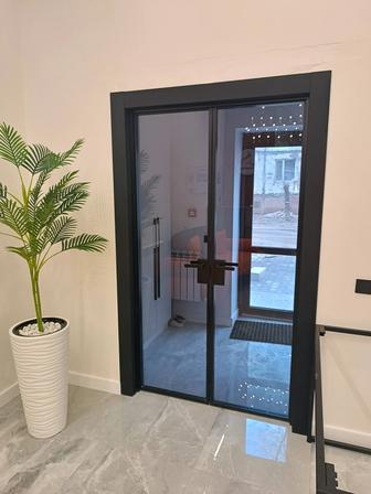 Установка межкомнатных и входных дверей Ремонт межкомнатных и входных