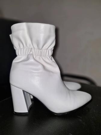 Женские сапоги