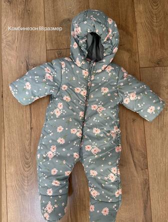 Комбинезон для девочки в очень хорошем состоянии