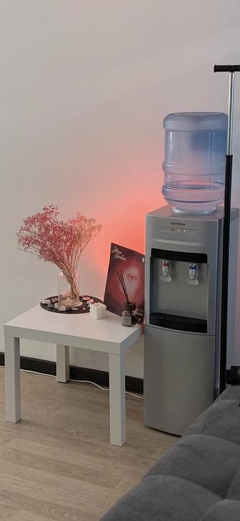 Кулер для воды 25к и журнальный стол 10к