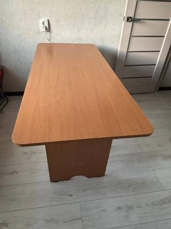 Продам стол