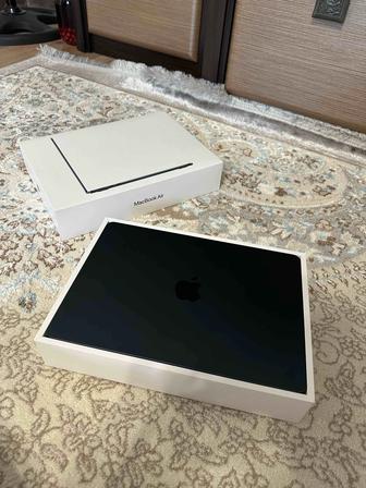 MacBook Air 13 дюймов,2024. Гарантия.