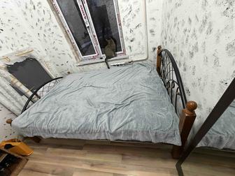 Продам кровать с матрасом