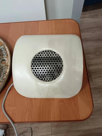 Продам пылесос для маникюра
