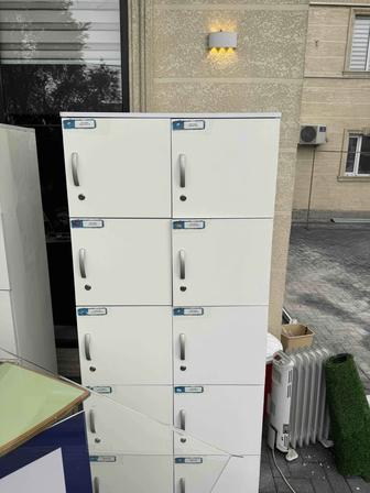 Продается шкаф с 10 отсеками